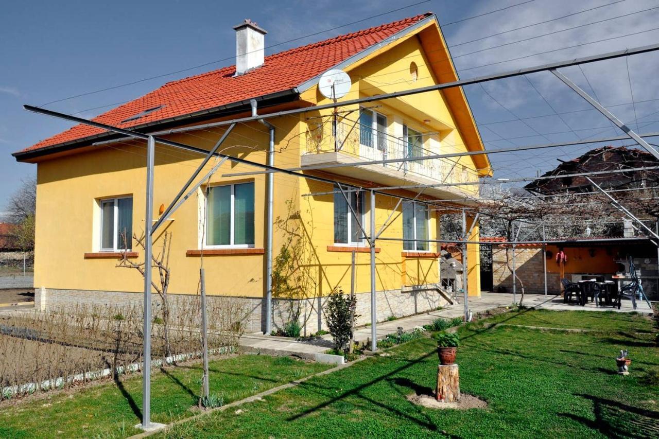 Вила В С. Габарево, Долината На Розите. Gabarevo Eksteriør billede